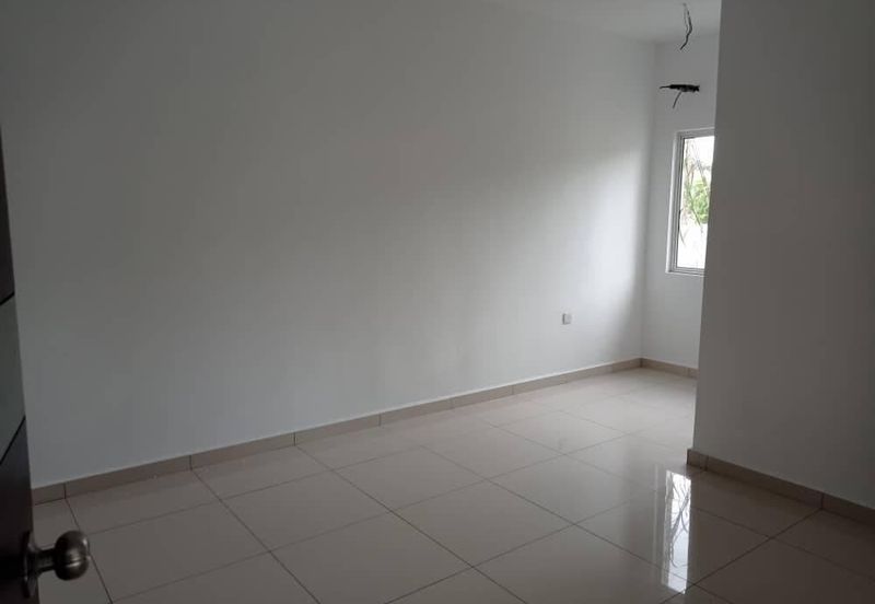 For Sale Freehold Two and A Half Storey Semi-Detached House Off Jalan Pasir Puteh, Ipoh