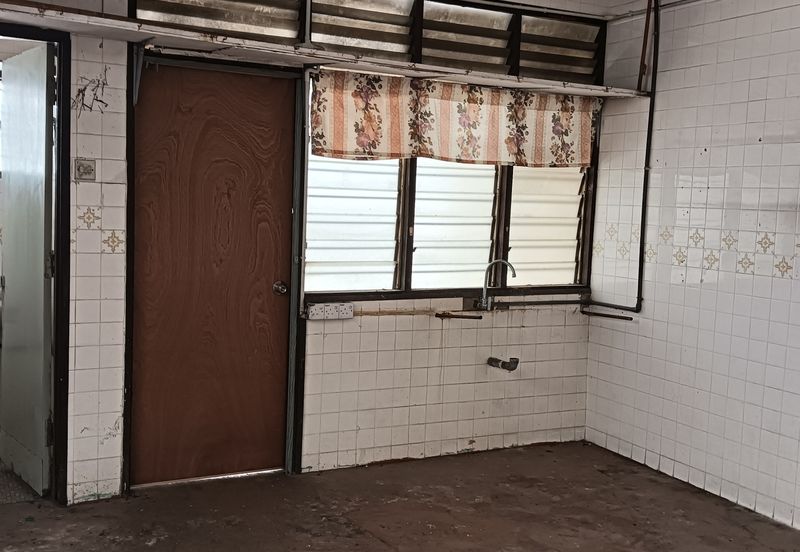 For Sale Double-Storey Terraced Shophouse in Taman Kemuncak, Ipoh.