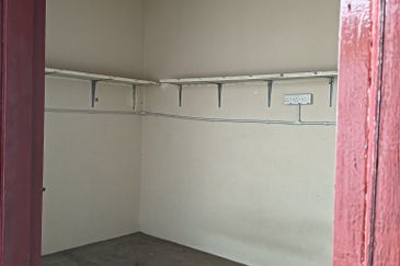 For Sale Double-Storey Terraced Shophouse in Taman Kemuncak, Ipoh.