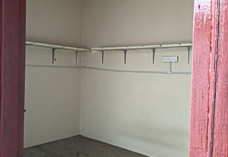 For Sale Double-Storey Terraced Shophouse in Taman Kemuncak, Ipoh.