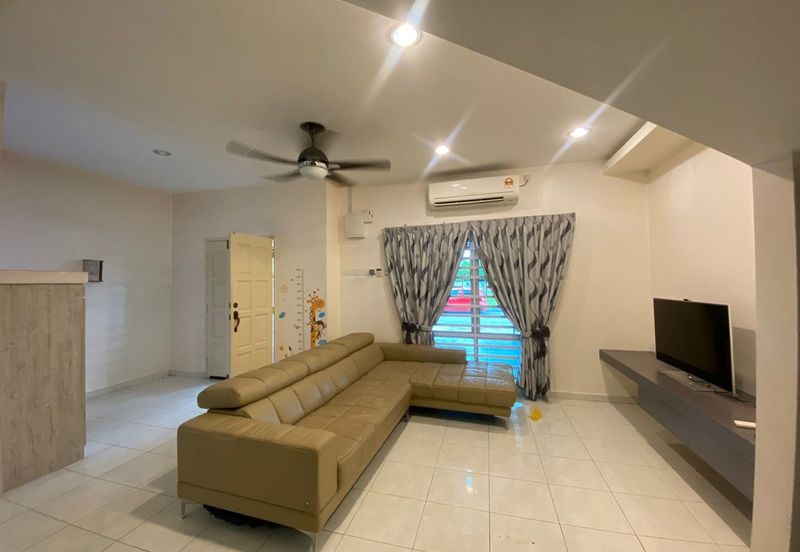 ANJUNG BERCHAM UTAMA