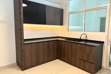 Fully Renovated Skyridge Garden Condominium,Penang For Sale 