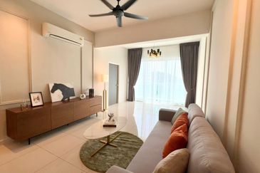 Fully Renovated Skyridge Garden Condominium,Penang For Sale 