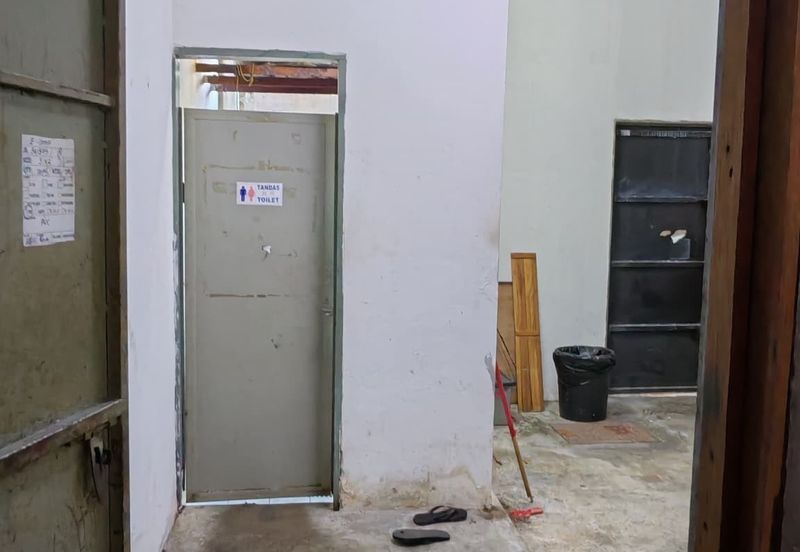 Facing Main Road Shoplot At Tmn Serai Permai, Bagan Serai For Sale 