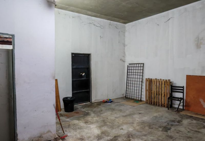 Facing Main Road Shoplot At Tmn Serai Permai, Bagan Serai For Sale 