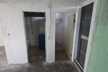 Ground Floor 2 Sty Shoplot At Tmn Merak,Simpang Ampat Penang For Rent