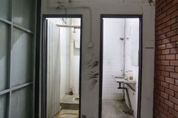 3.5 Sty Light Industrial At Jalan Siram, Butterworth For Sale