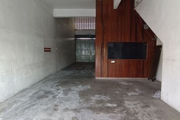 3.5 Sty Light Industrial At Jalan Siram, Butterworth For Sale