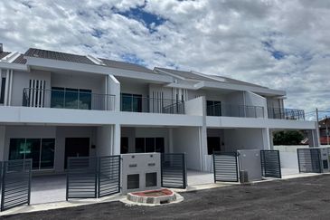 2 Sty House At Tmn Bertam Saujana,Kepala Batas For Sale