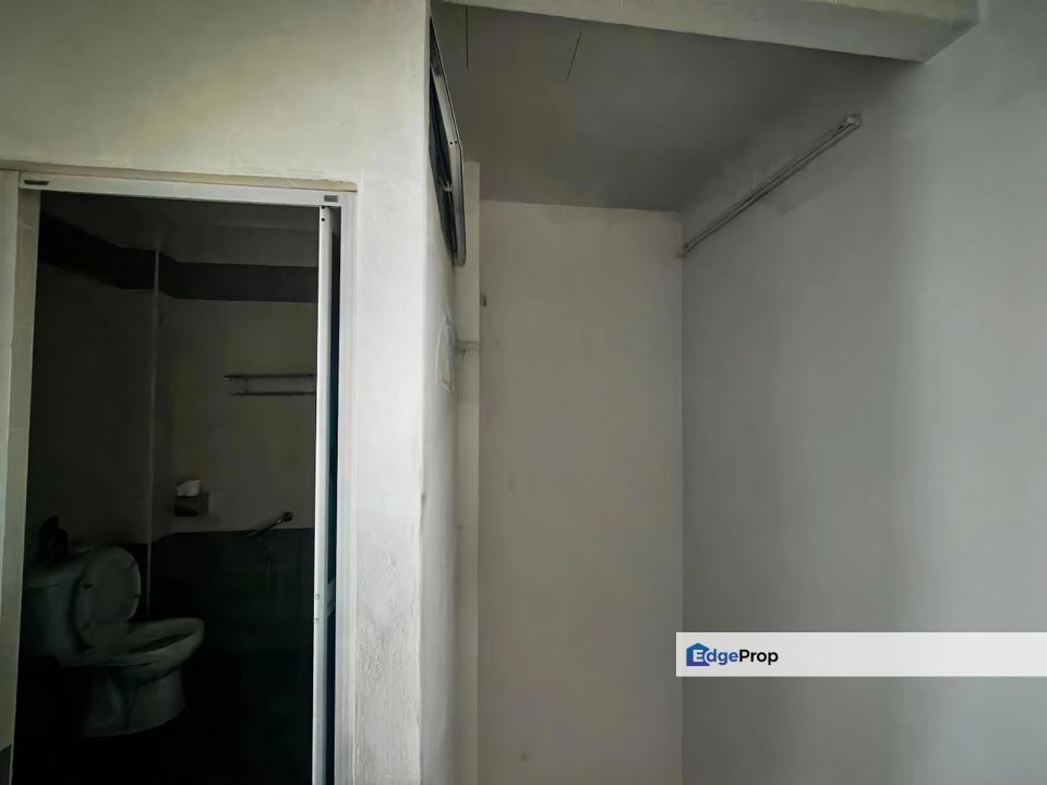 2 Sty House At 𝐓𝐚𝐦𝐚𝐧 𝐌𝐞𝐫𝐛𝐚𝐮, 𝐑𝐚𝐣𝐚 𝐔𝐝𝐚 𝐁𝐮𝐭𝐭𝐞𝐫𝐰𝐨𝐫𝐭𝐡 For Sale, Penang, Bagan Ajam