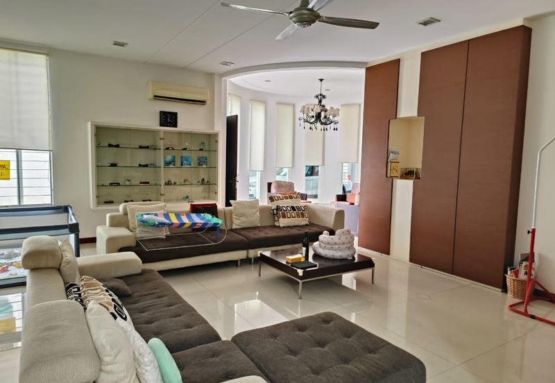 Bungalow At Air Tawar, Penang For Sale 