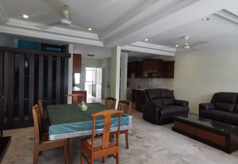 3 Sty House At Cangkat Ria,B. Ferringhi For Sale

