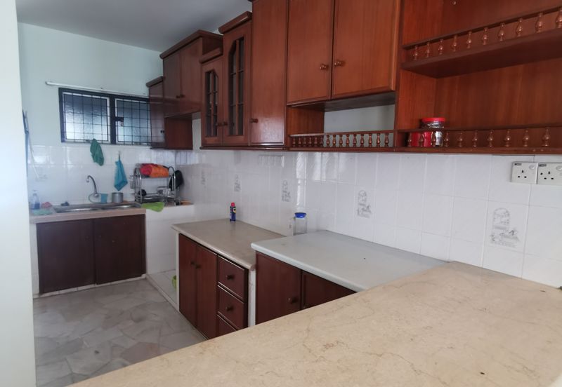 3 Sty House At Cangkat Ria,B. Ferringhi For Sale

