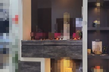 Fully Renovated 3 Sty At Tmn Vila Permai For Sale 