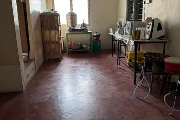 Single Sty Semi D At Tmn Raja Sir Chulan  For Sale