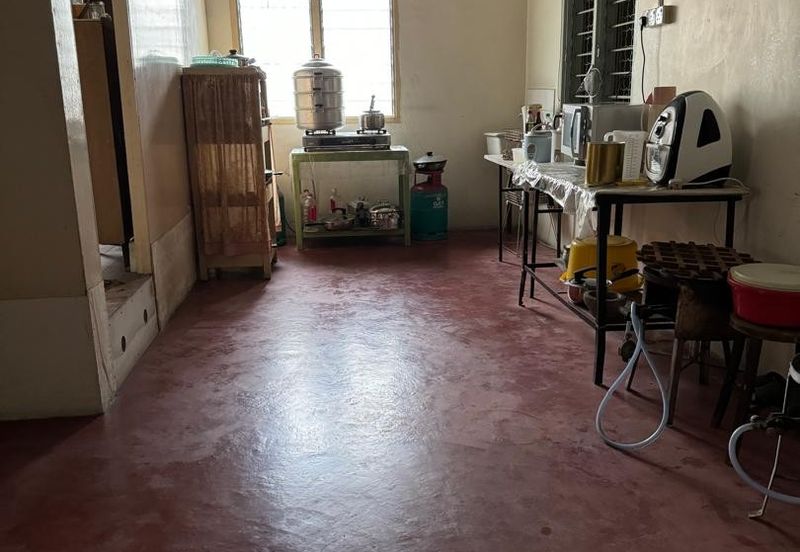 Single Sty Semi D At Tmn Raja Sir Chulan  For Sale