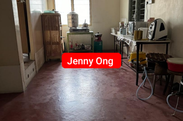 Single Sty Semi D At Tmn Raja Sir Chulan  For Sale