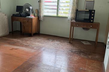 Single Sty Semi D At Tmn Raja Sir Chulan  For Sale