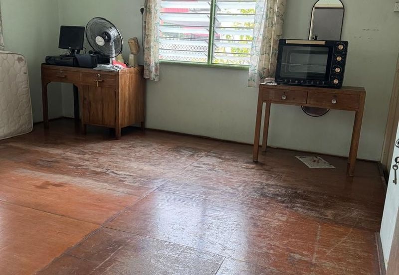 Single Sty Semi D At Tmn Raja Sir Chulan  For Sale