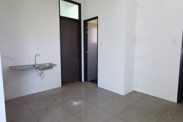 Corner 2 Sty Tmn Desa Harmoni,Sungai Dua, Butterworth For Sale