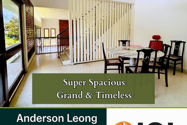 🏡𝐒𝐞𝐫𝐞𝐦𝐛𝐚𝐧 𝐋𝐚𝐤𝐞 𝐆𝐚𝐫𝐝𝐞𝐧 - 𝟐.𝟓 𝐒𝐭𝐨𝐫𝐞𝐲 𝐁𝐮𝐧𝐠𝐚𝐥𝐨𝐰 𝐋𝐚𝐧𝐝 𝟏𝟔,𝟑𝟒𝟎𝐬𝐪𝐟𝐭  𝐅𝐨𝐫 𝐒𝐚𝐥𝐞