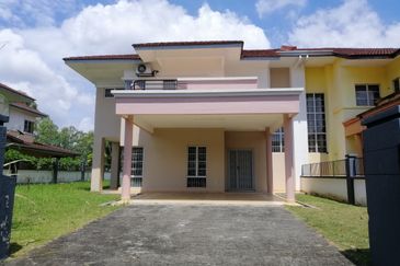 EMERALD PARK (SEREMBAN 2)