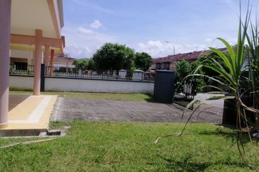 EMERALD PARK (SEREMBAN 2)