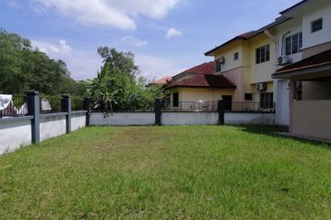 EMERALD PARK (SEREMBAN 2)