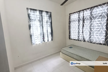 Dahlia Court Apartment