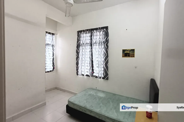 Dahlia Court Apartment