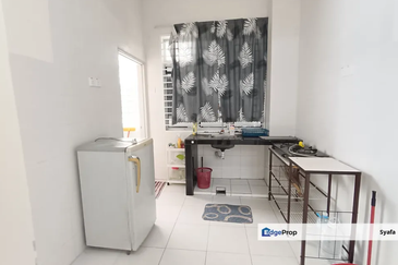 Dahlia Court Apartment