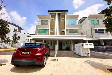Platinum Residence @ Dengkil