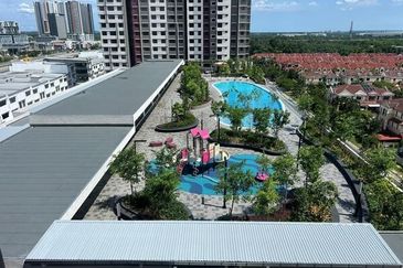 Arena Residences @ Warisan Puteri