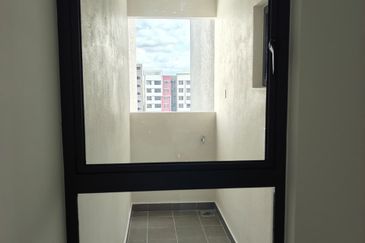 Arena Residences @ Warisan Puteri