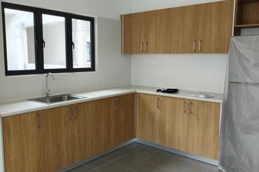 Arena Residences @ Warisan Puteri