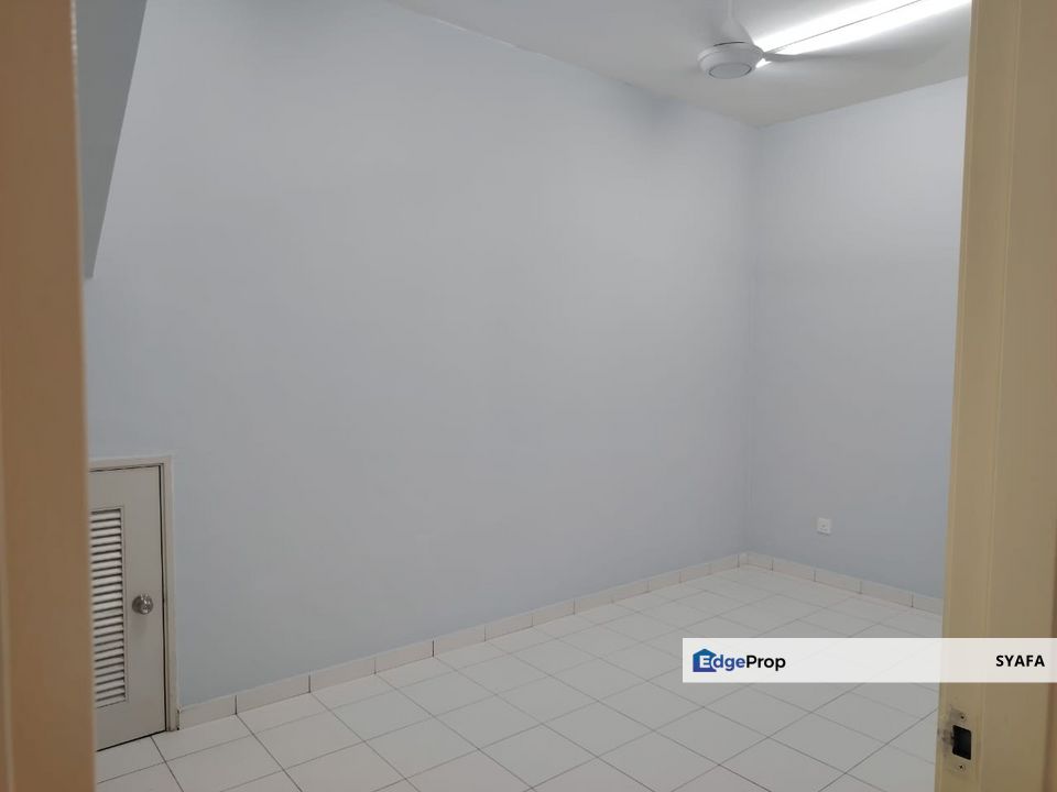 Ground Floor Townhouse Villa Kesuma, Semenyih, Selangor, Semenyih