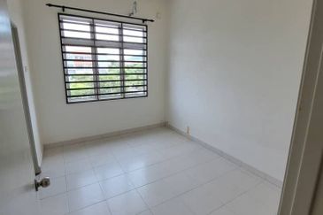 Dahlia Court Apartment