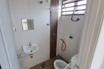 Dahlia Court Apartment