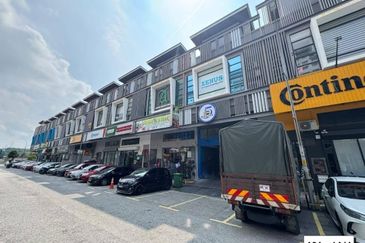 UNO Rivertree Bandar Bukit Raja Klang  Double Storey Shoplot For Sale
