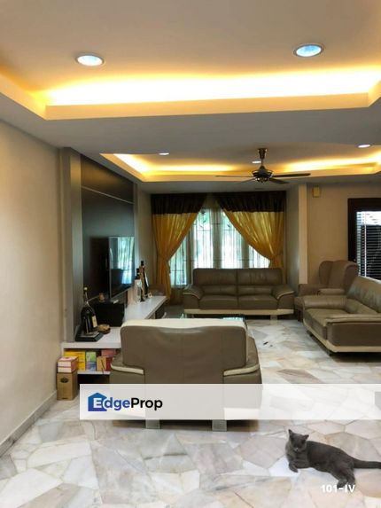 Teluk Gadong, Klang  2.5 Storey House For Sale, Selangor, Klang