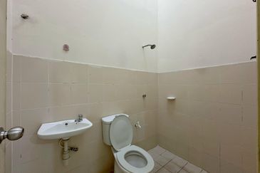 Taman Seremban 3 | Single Storey Terrace | 3R2B