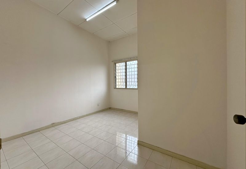 Taman Seremban 3 | Single Storey Terrace | 3R2B