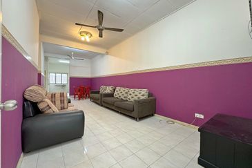 Taman Seremban 3 | Single Storey Terrace | 3R2B