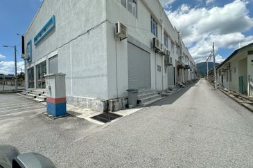 First Floor Shop Lot For Rent | Taman Seri Rembau