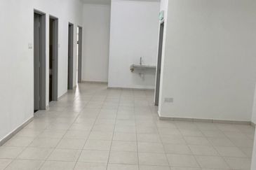 First Floor Shop Lot For Rent | Taman Seri Rembau