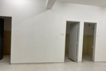 First Floor Shop Lot For Rent | Taman Seri Rembau