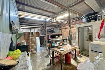 High Exposure Shop Lot Opposite Rembau Bus Station