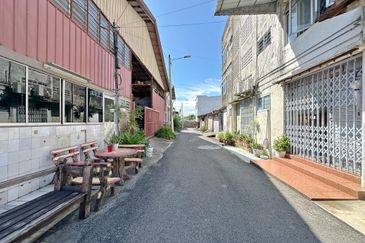 High Exposure Shop Lot Opposite Rembau Bus Station