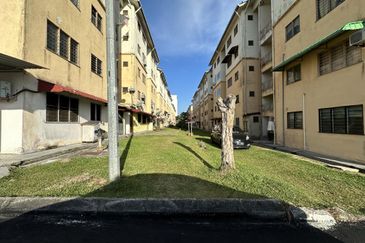 Cempaka Apartment Seremban 2 | Below Bank Value
