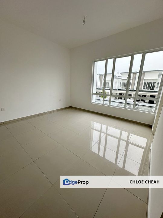 Taman Bayu Sutera Sendayan Double Storey Terrace House For Sale Gated And Guarded, Negeri Sembilan, Seremban